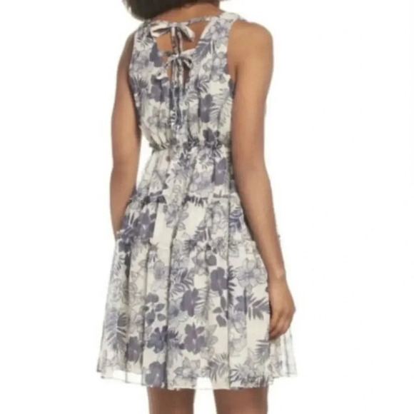 Lenon Swing Dress Blue Cream Floral V Neck Lightweight Flowy Women's S NWT - Picture 2 of 10